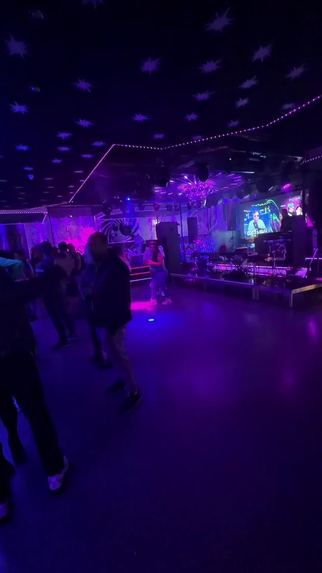 @elly96e