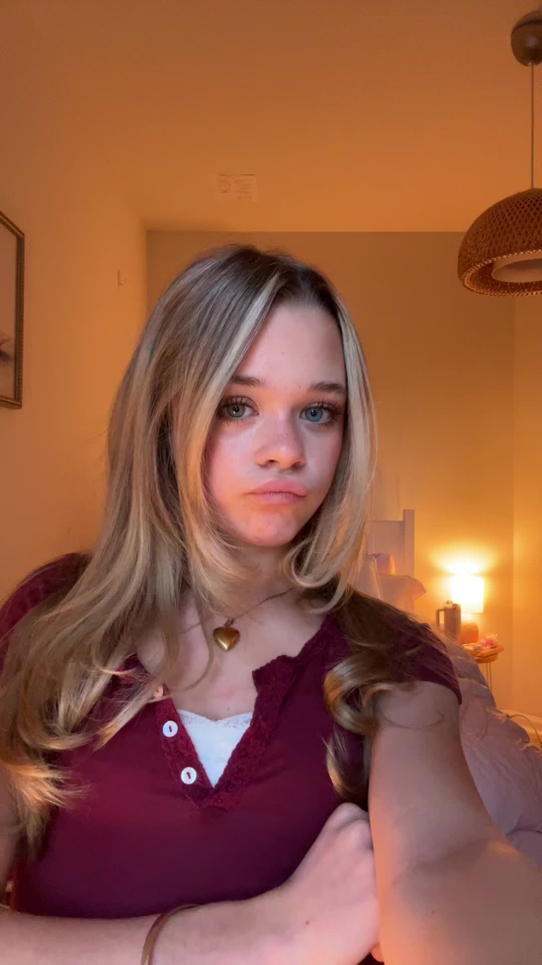 @𝓒𝓪𝓶𝓲🪽🧁🦢🩰