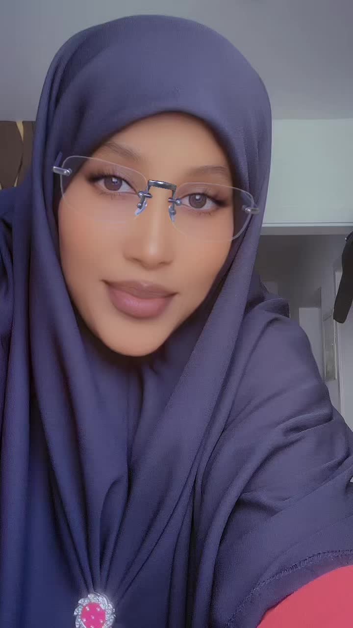 @Dhamo 🦋dhool