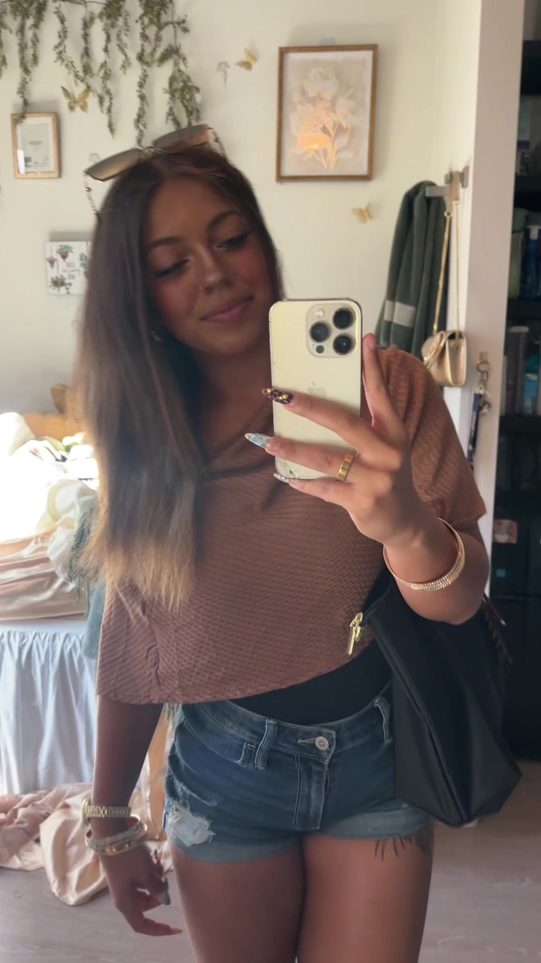 @thatholleygirl