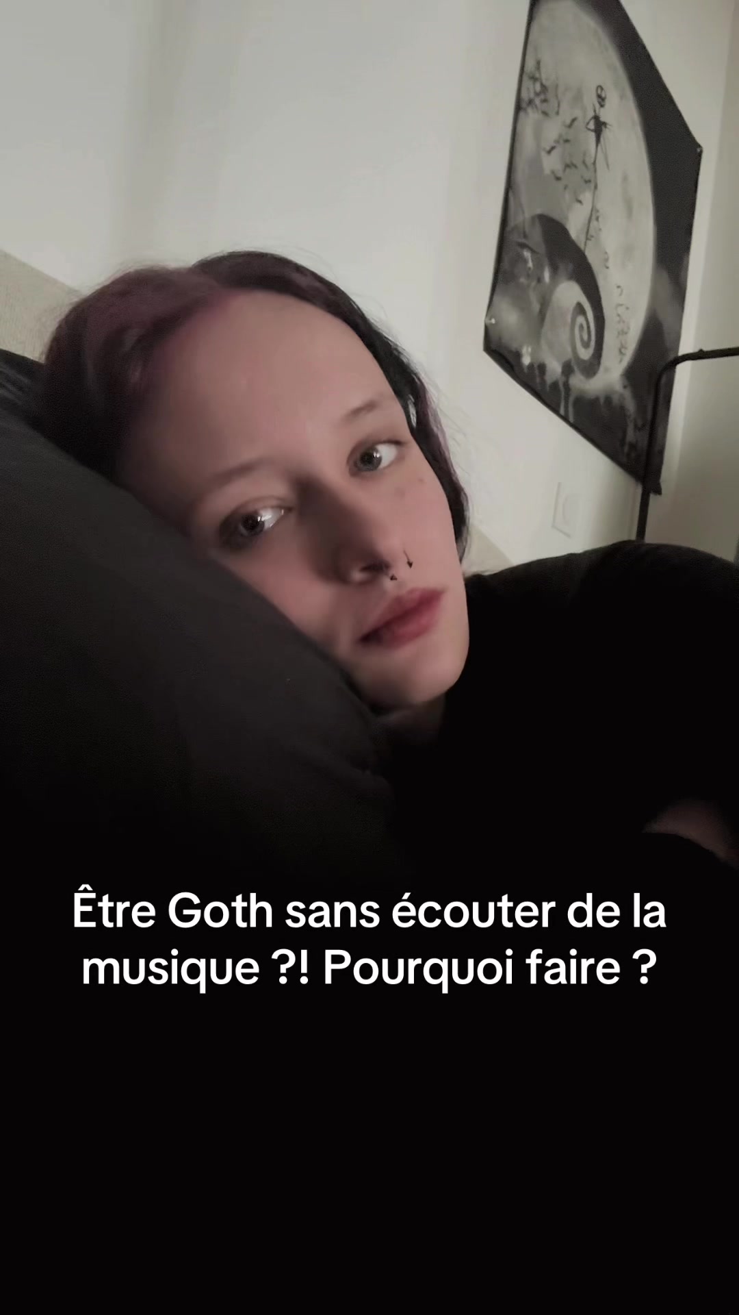 @๐ฆ ๐๐๐ฏ๐ฆ๐ซ๐ข - Goth Girl