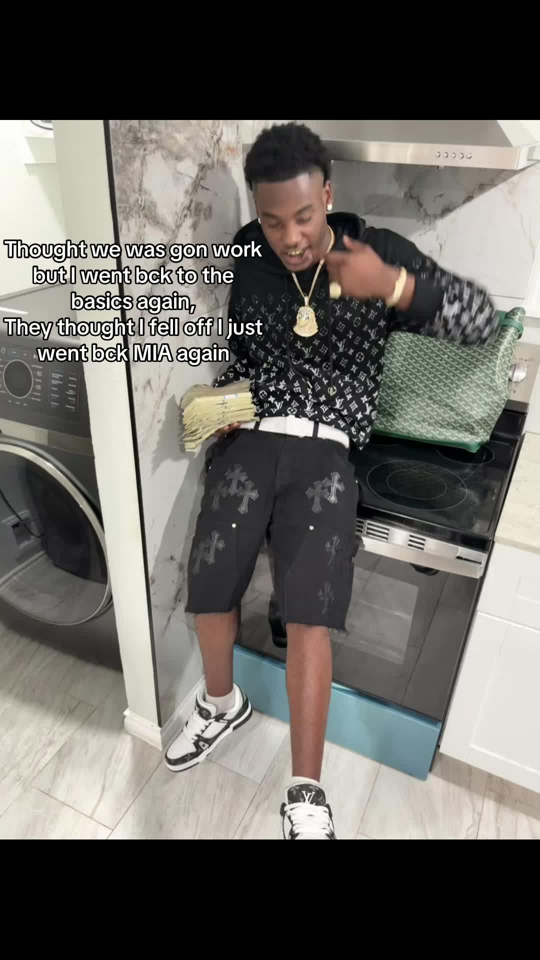 @Dey say shooters shoot⛹️♂️