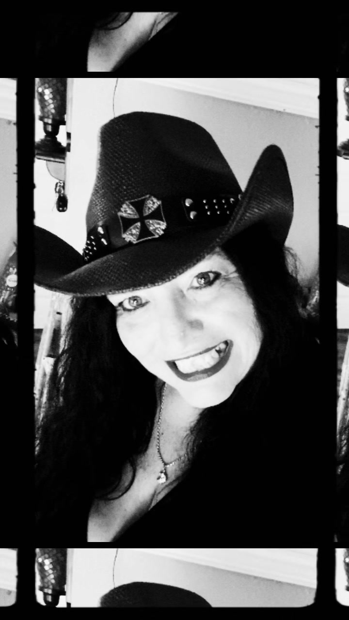@RobbieAyers #badgirlsofcountry