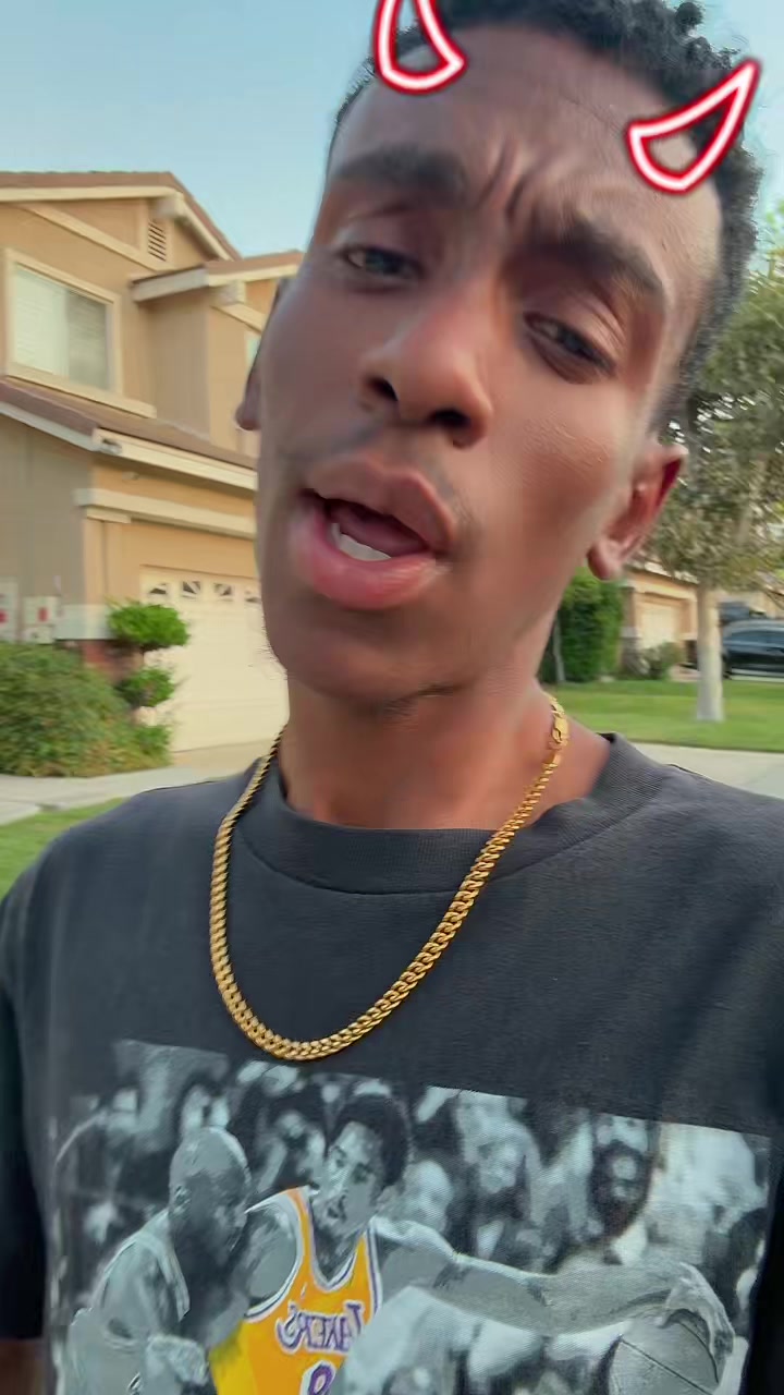@🤴MrKingTaki27👑