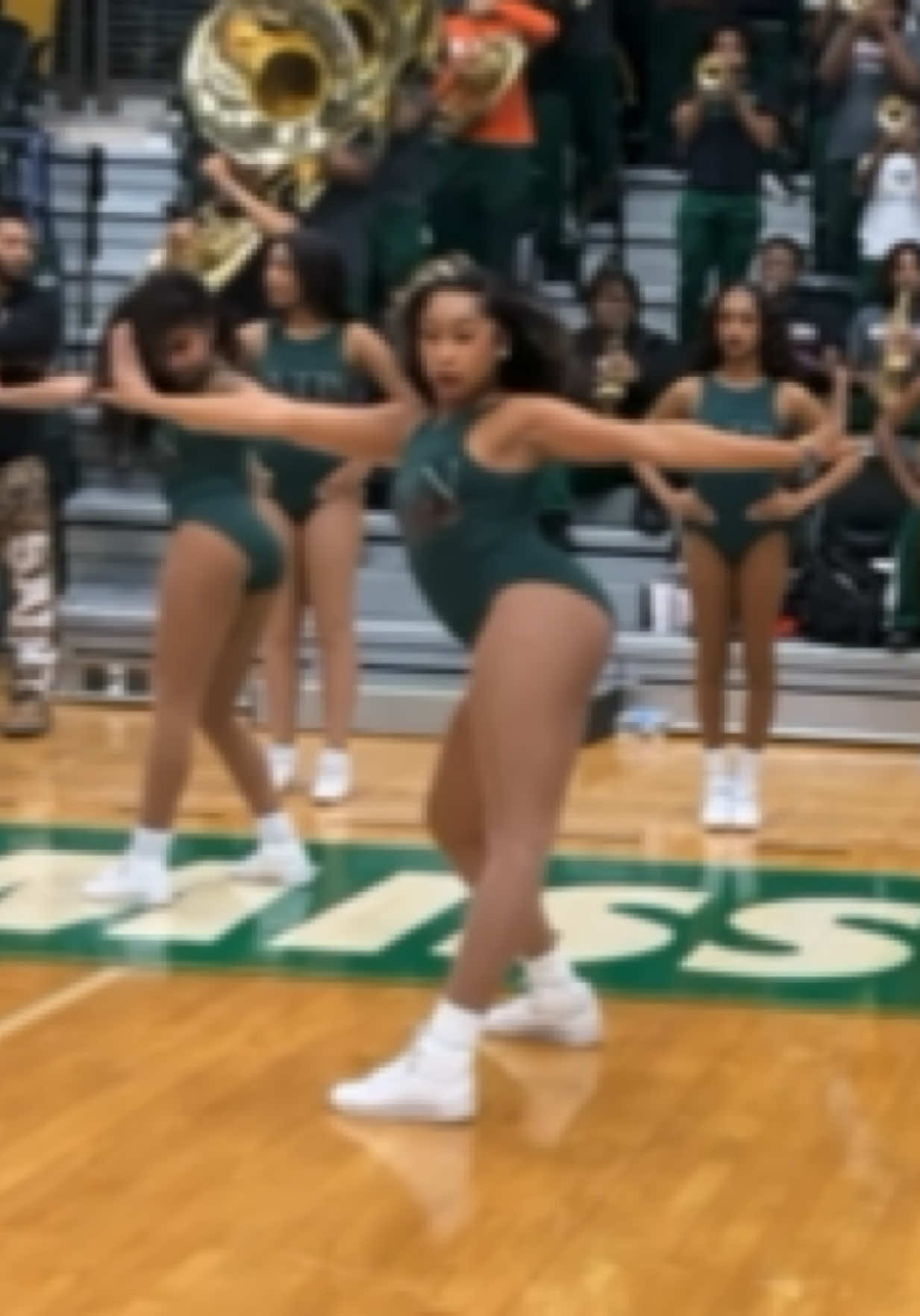 @theeloveofdance