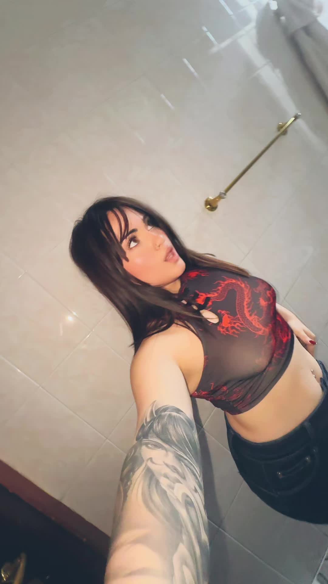 @...