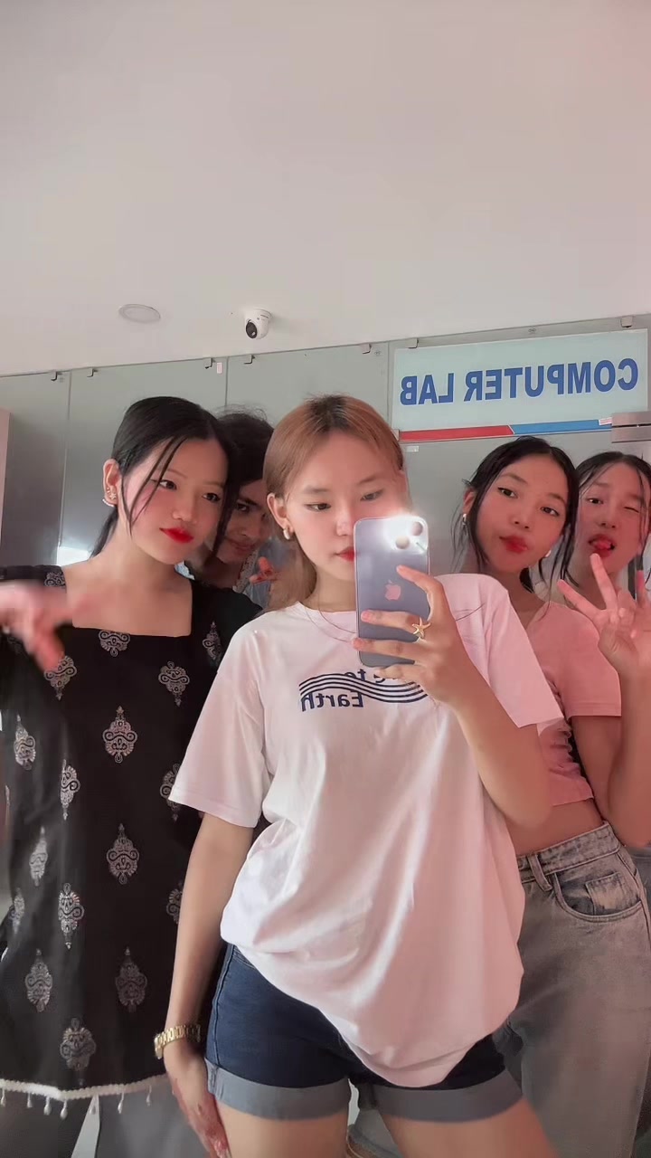 @Kᥫ᭡