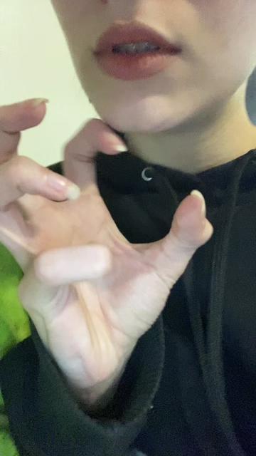 @duhxmona