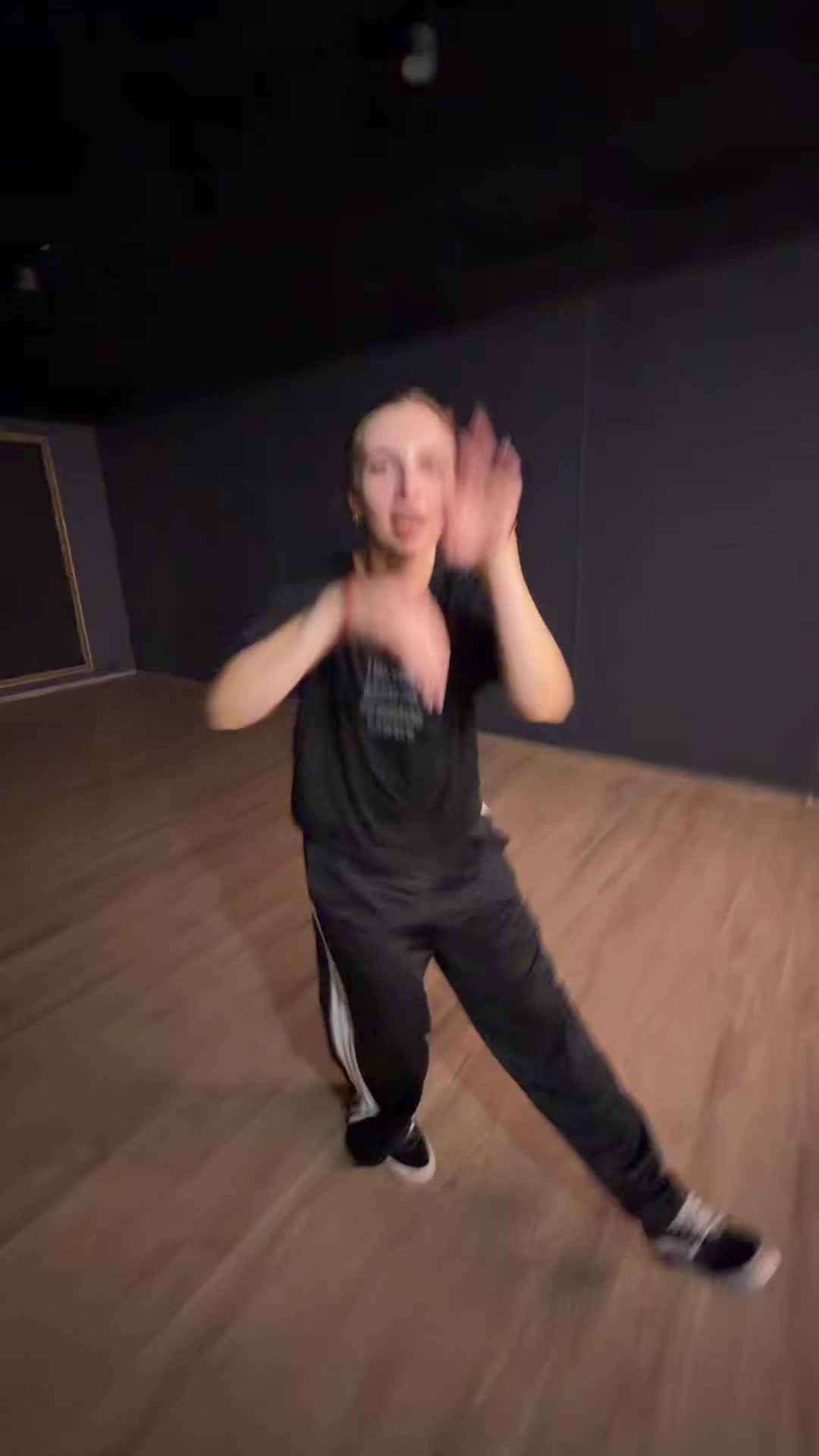 @Лера🦦