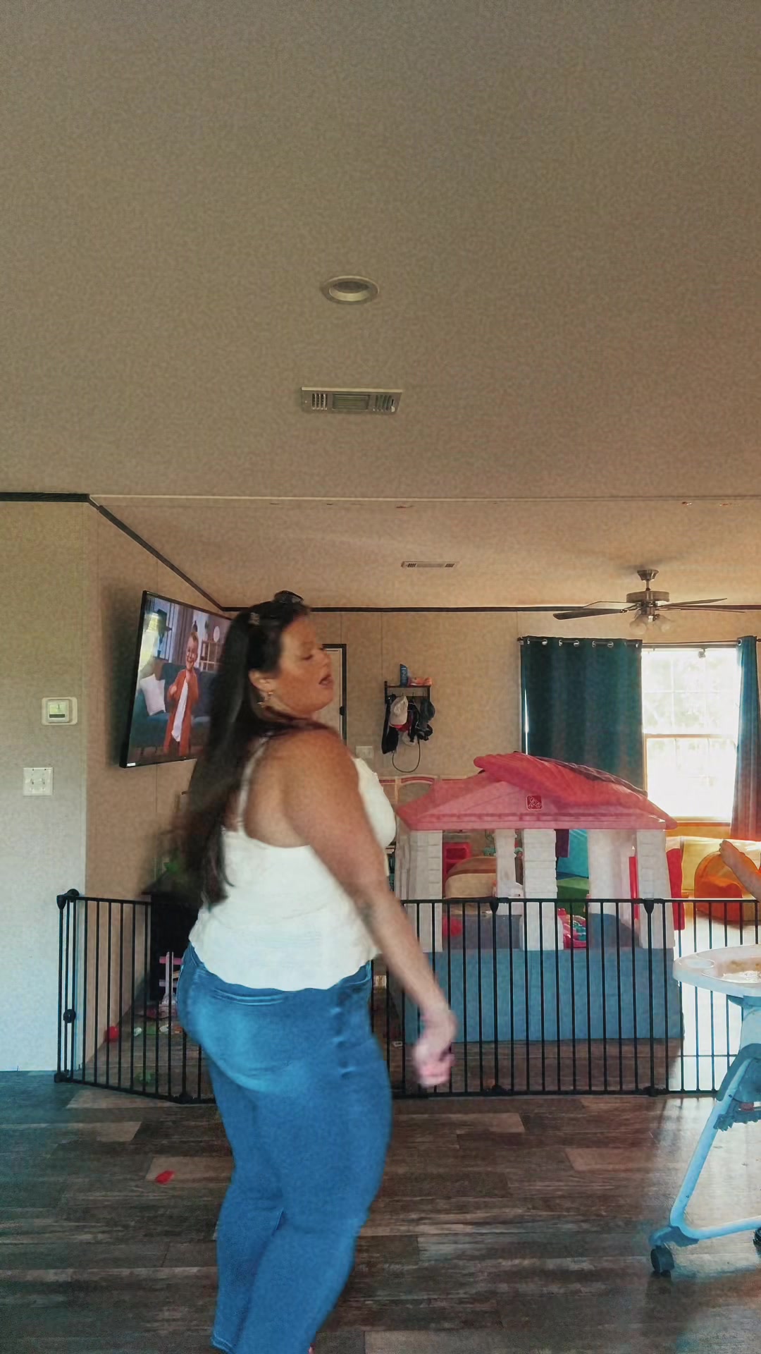 @Jessblessthemess|SAHM