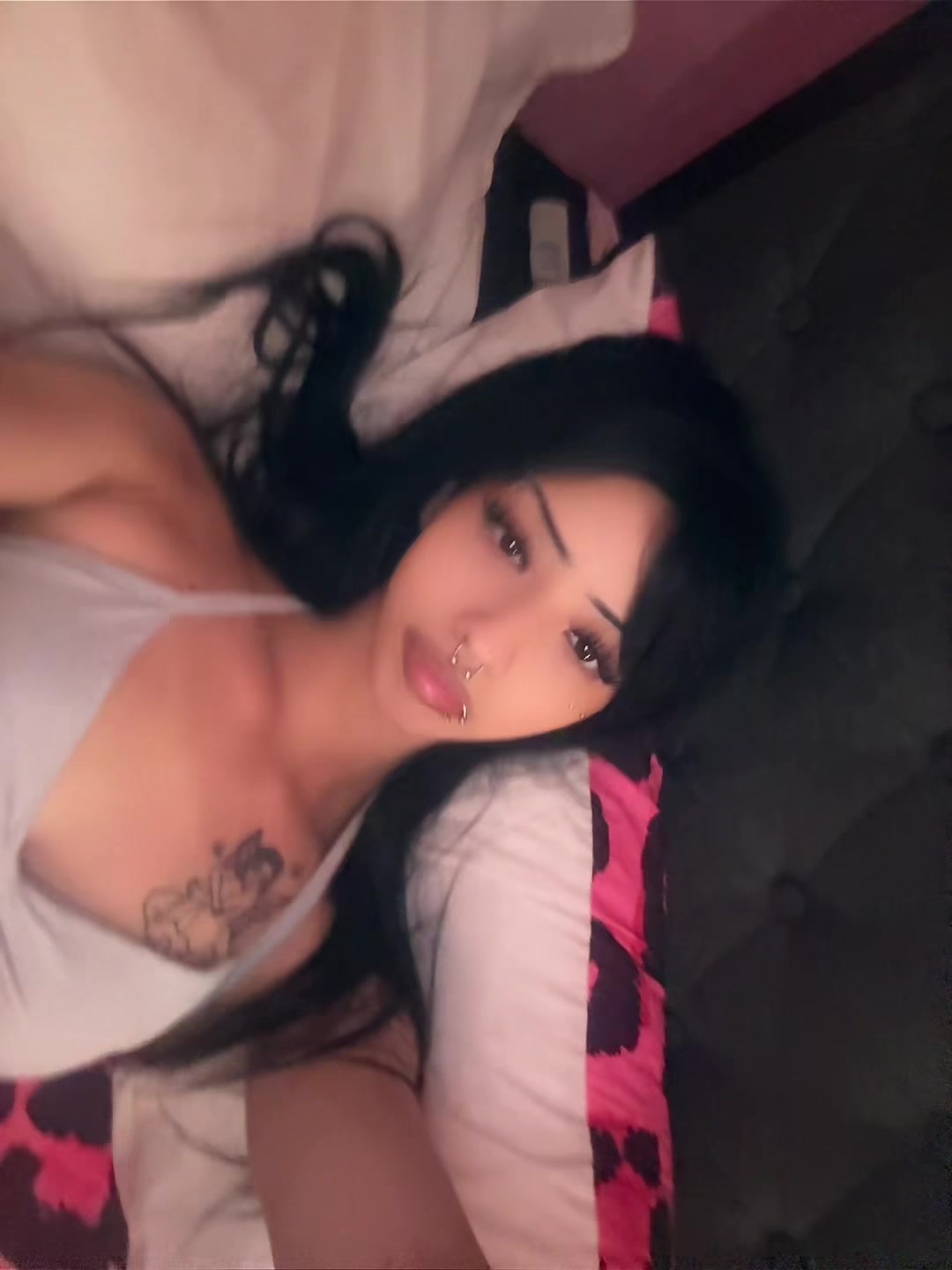 @evilyves_