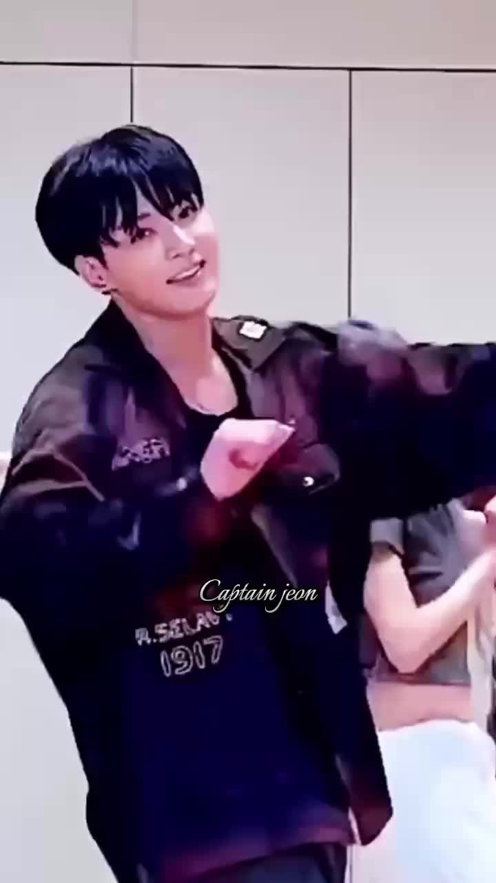 @๐ฆ
CAPTAIN JEON๐ฆ