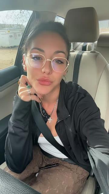 @thegirlfromboston