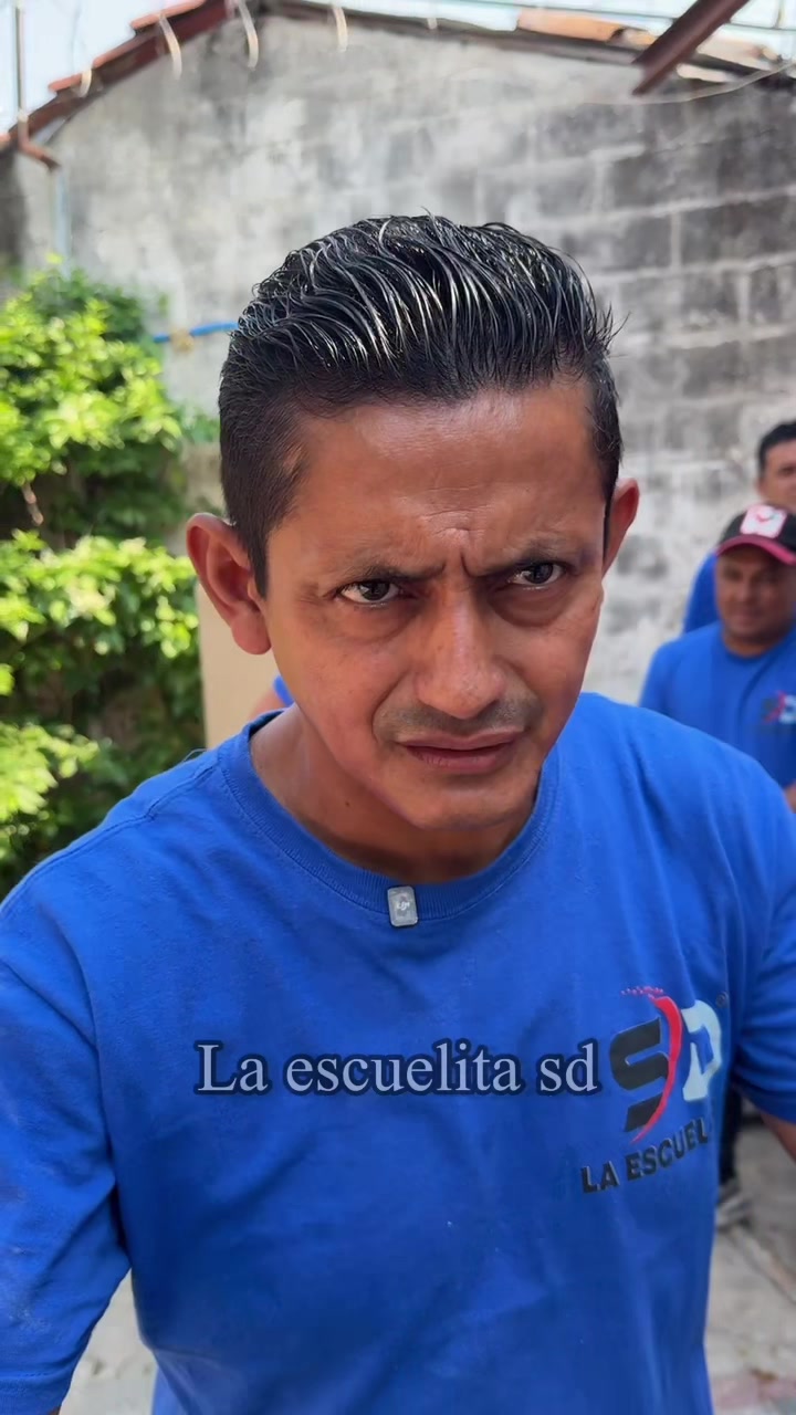 @Laescuelitasd_Oficial