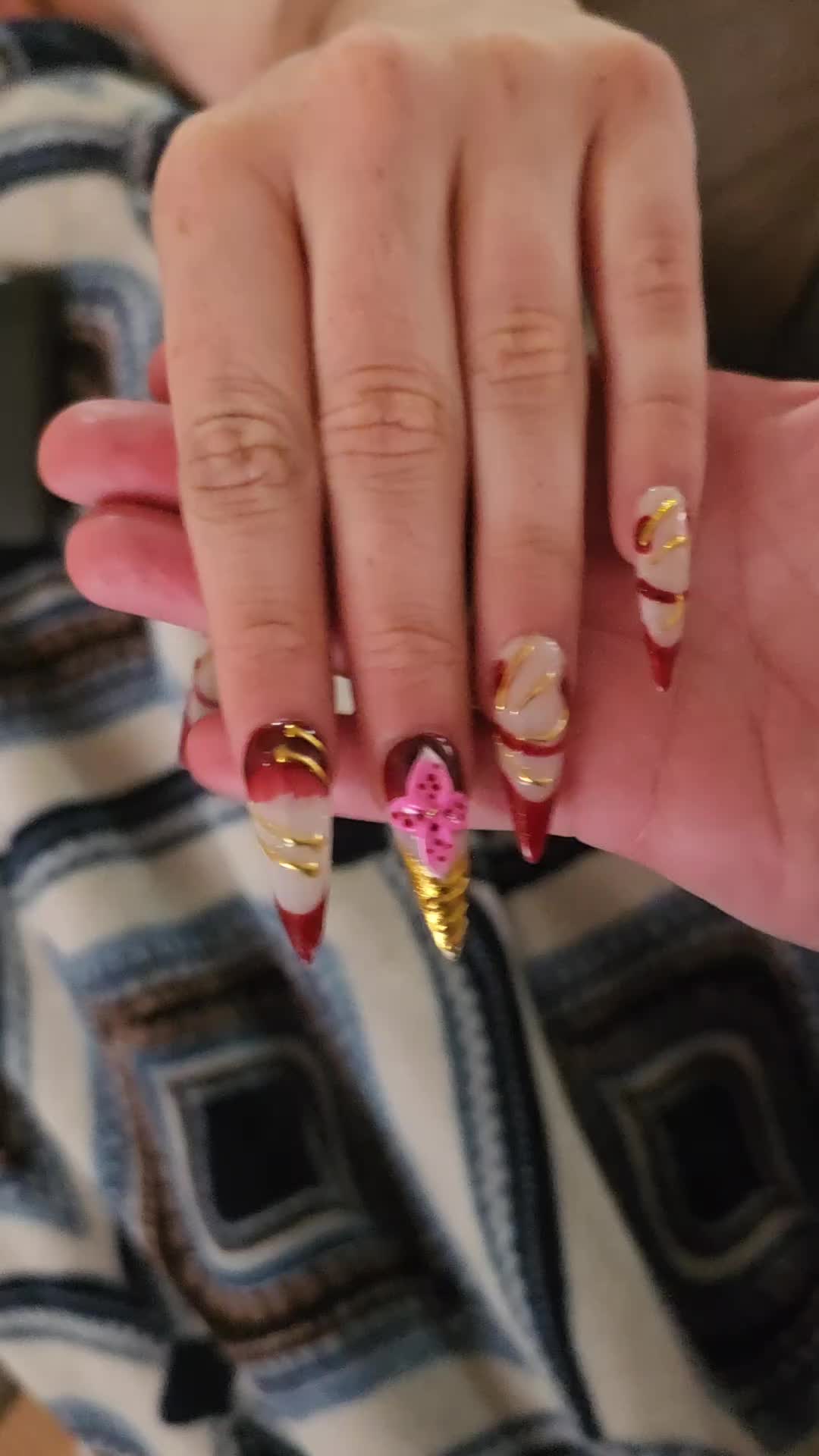 @HisQueen👑