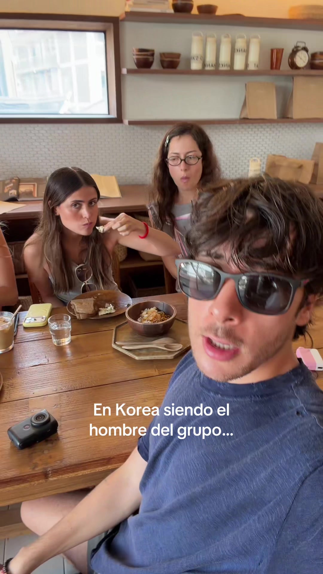 @Gogo