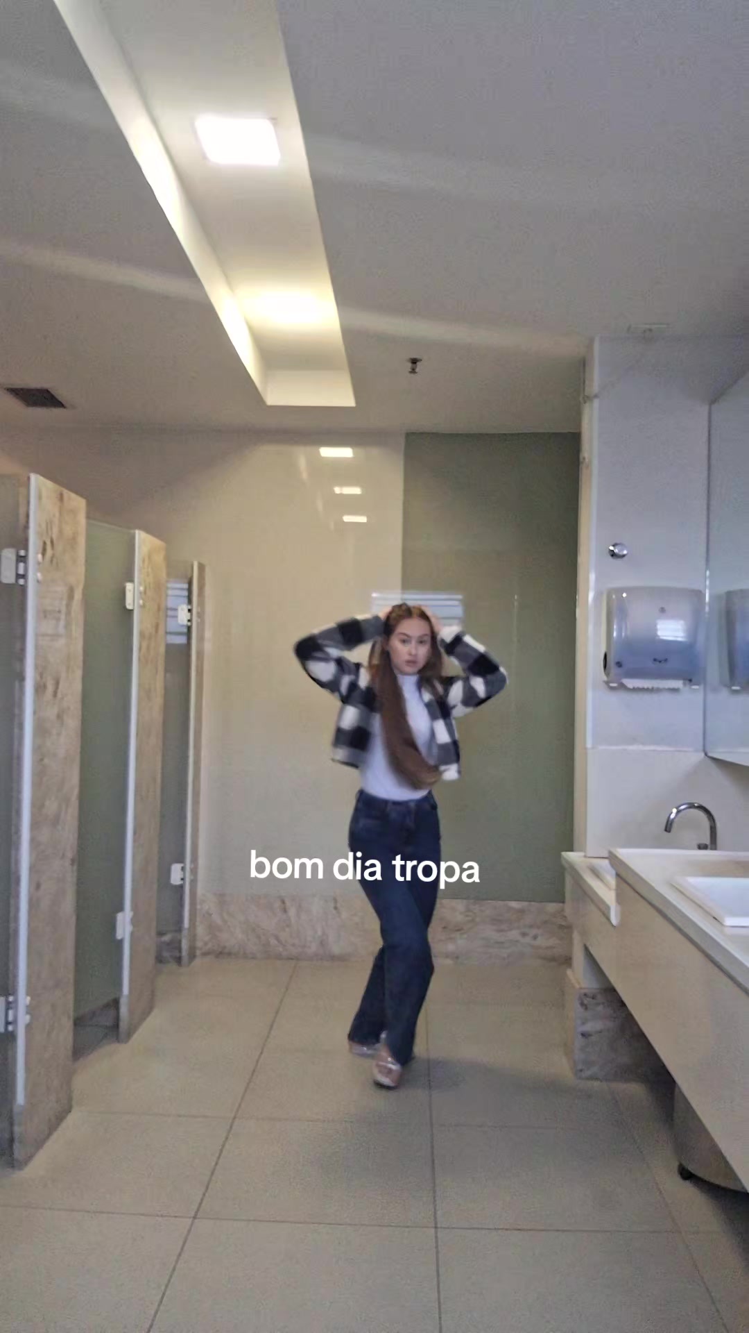 @claralho
