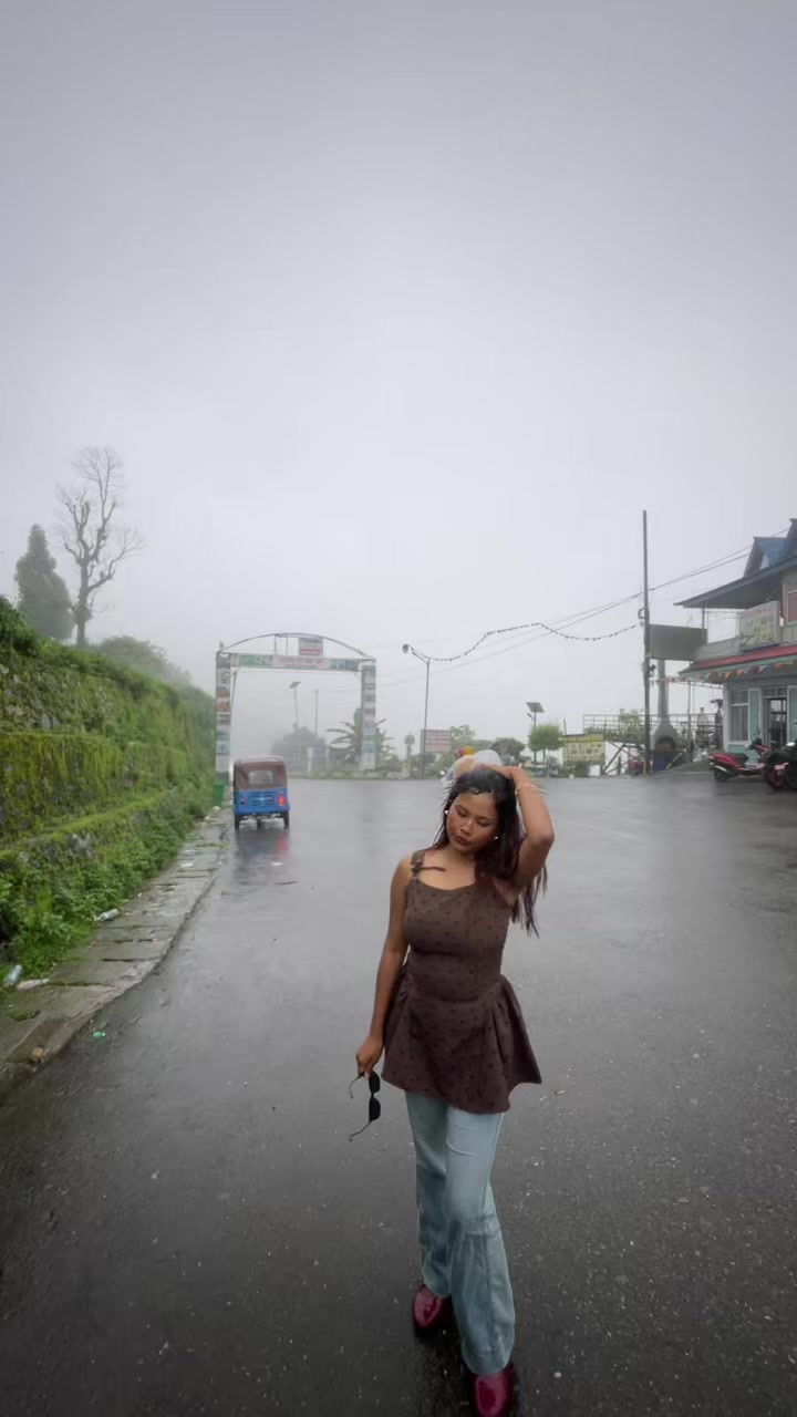 @Mon-E