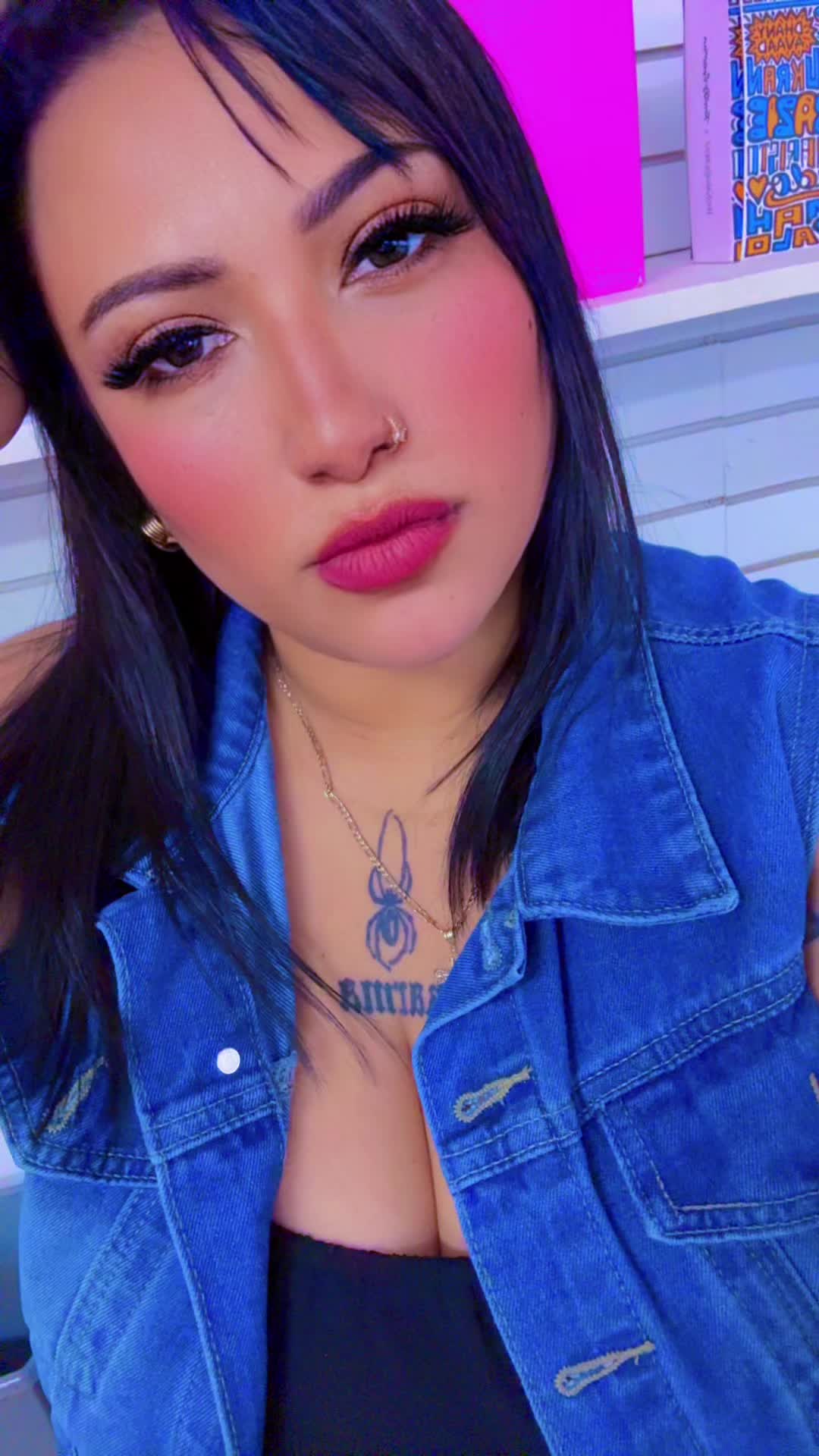 @Yoly🕷️