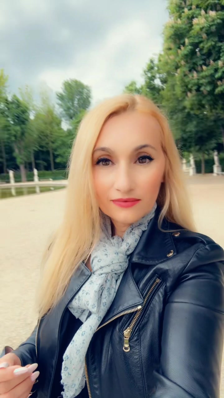 @LillyAndrei