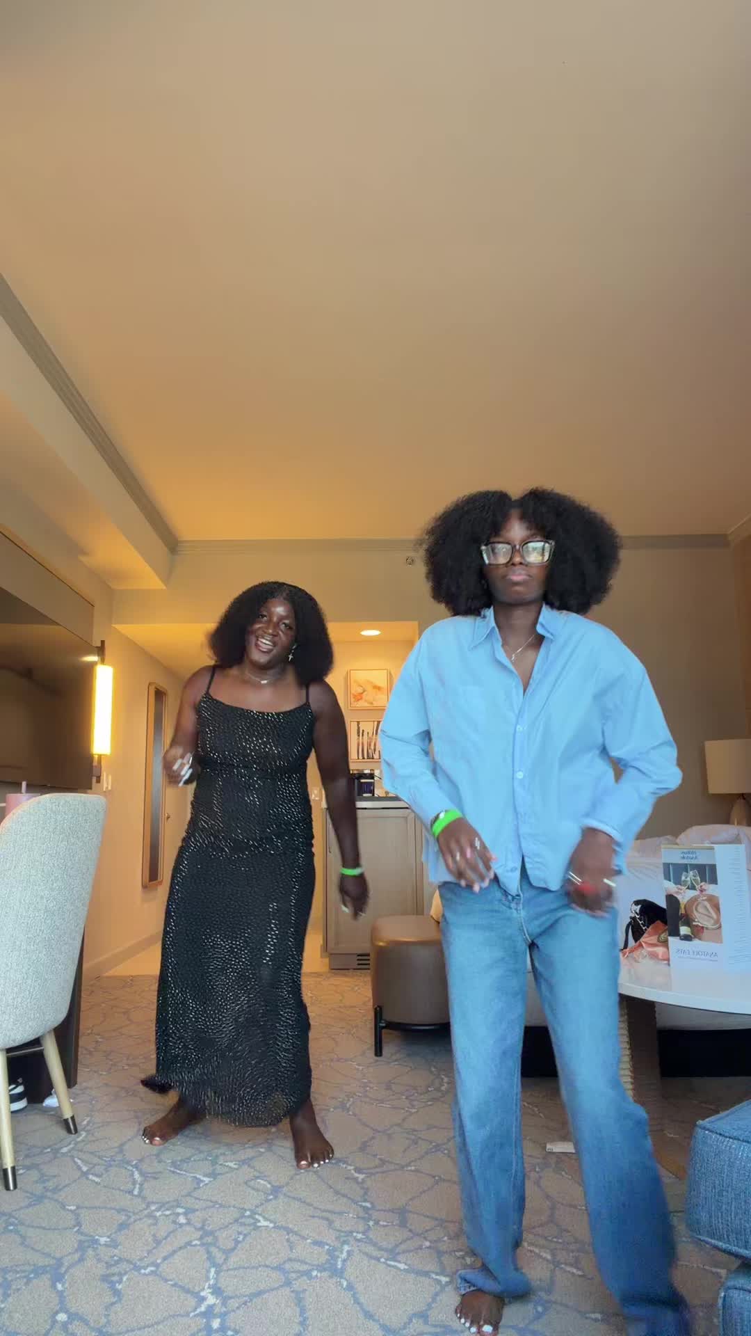 @LifeWithUtitofon💚🧡