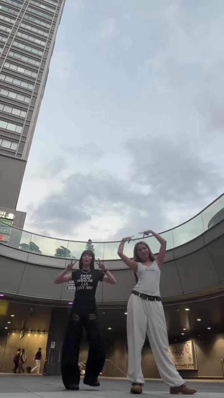 @レオ
