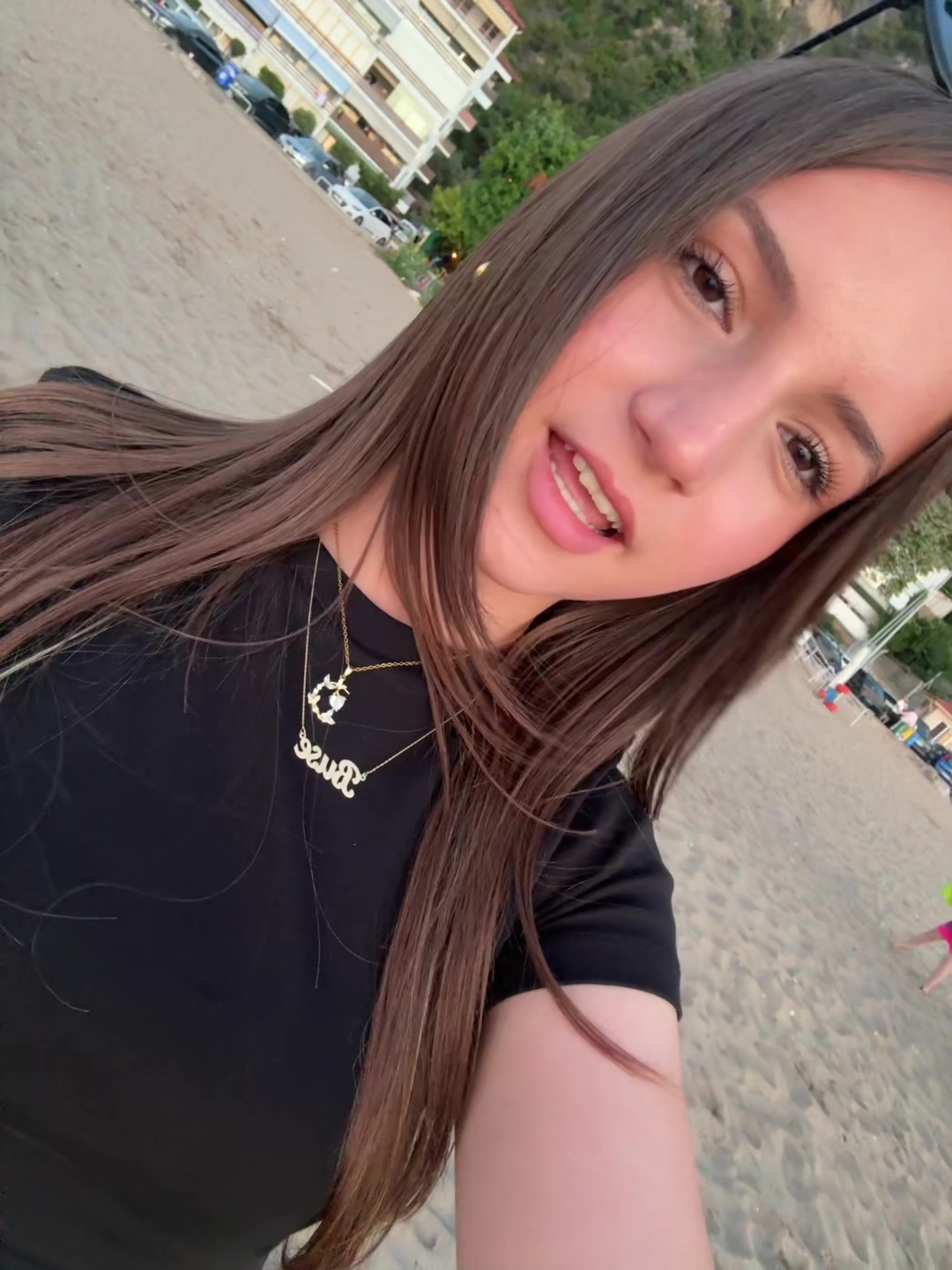 @𝐁𝐮𝐬𝐞