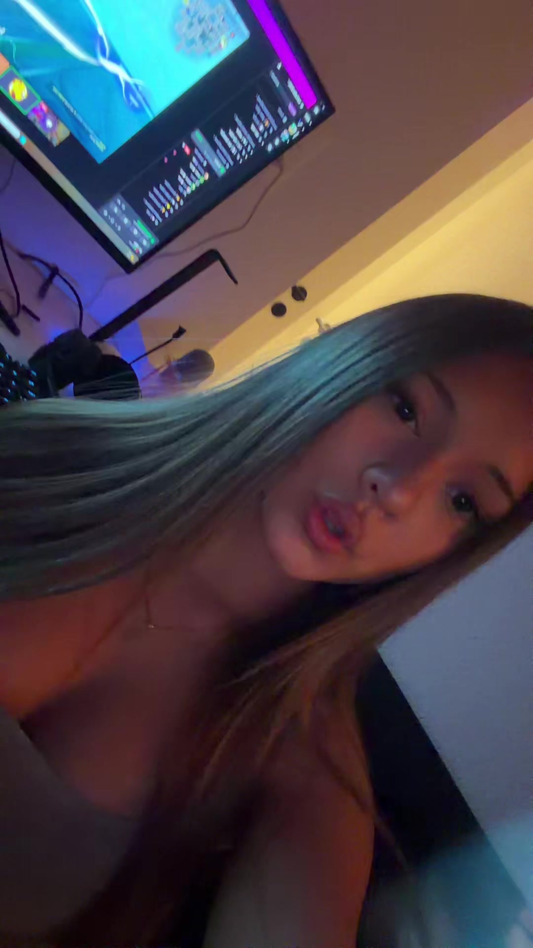 @𝑷𝑳𝑶𝒀