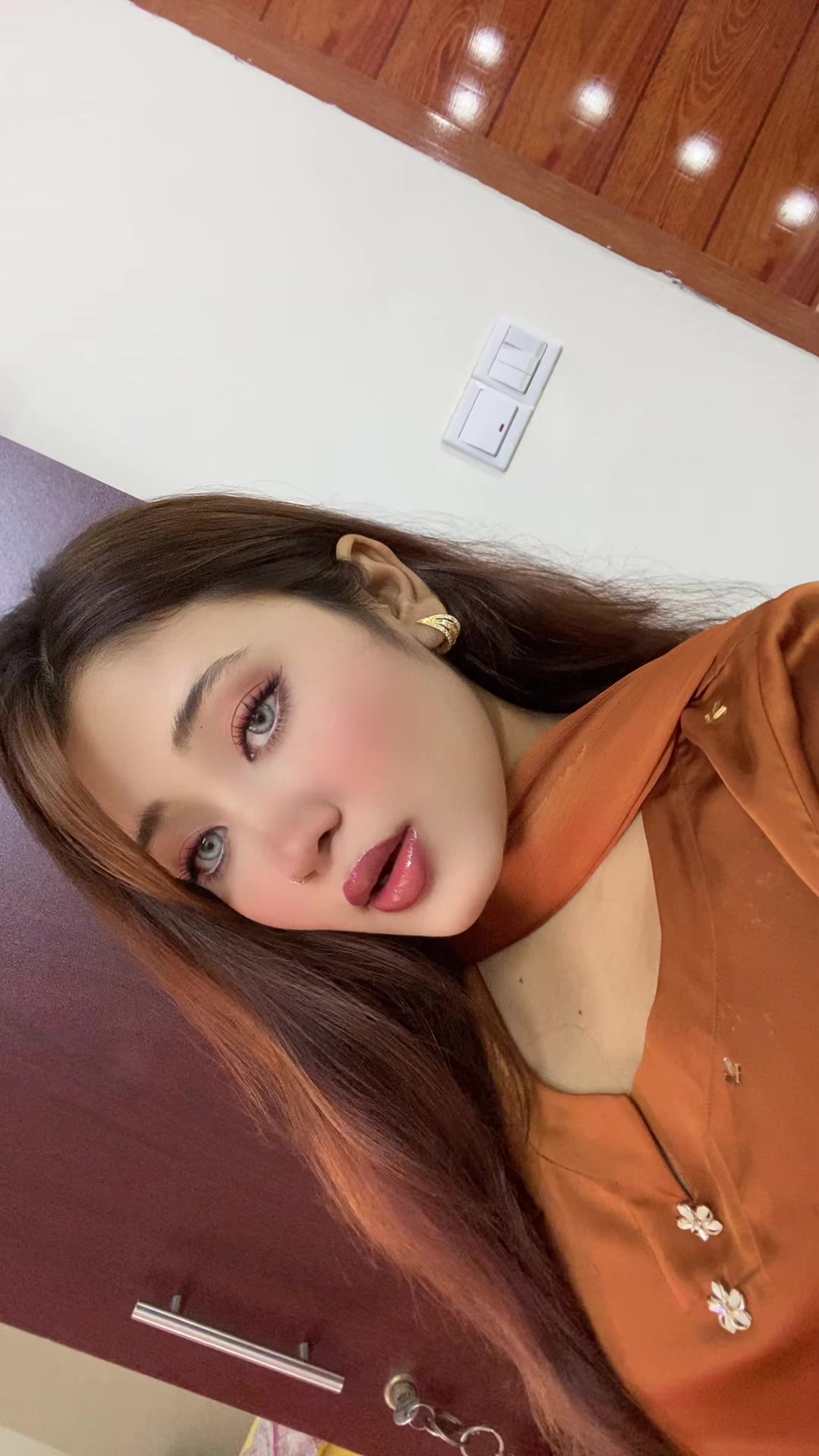 @🍷