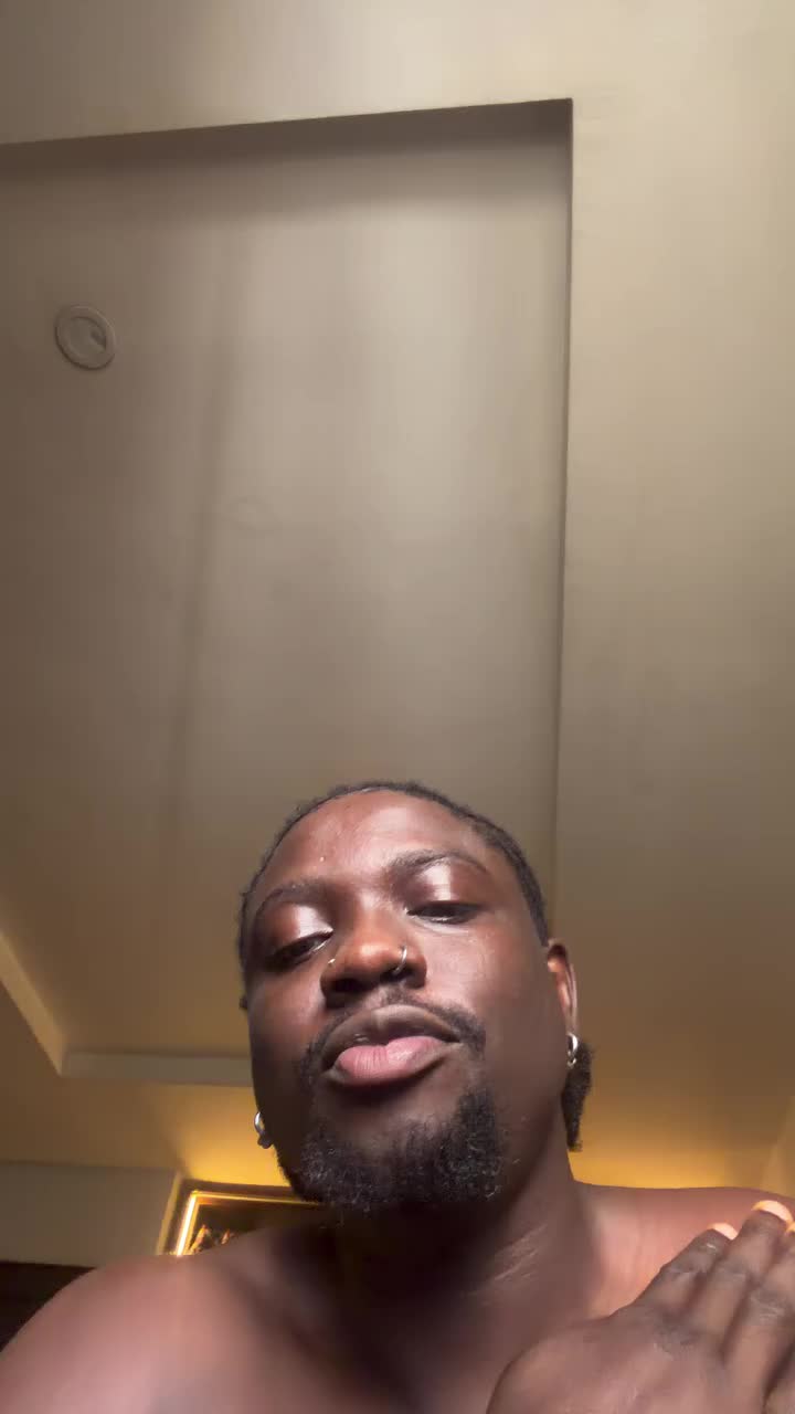@verydarkblackmandailyshow