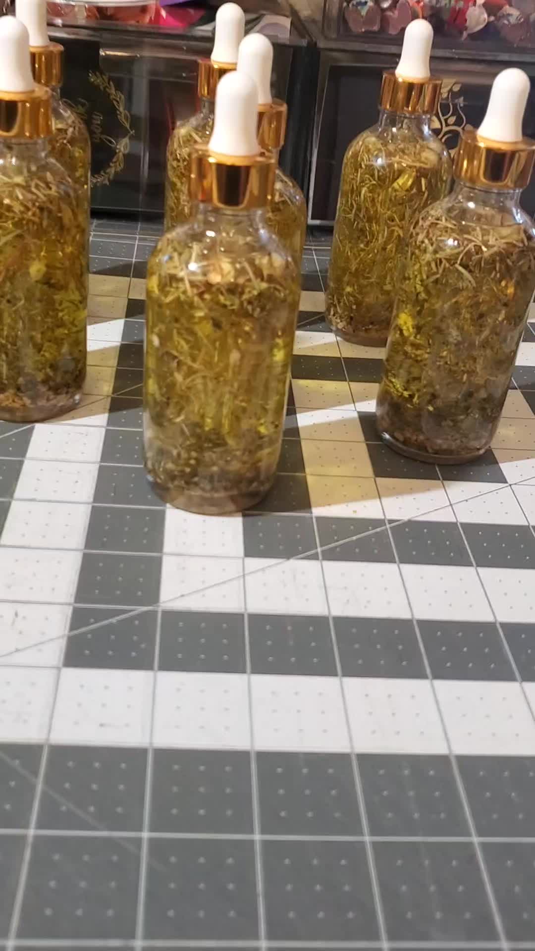 @EvesSatinCrownCo.LLC