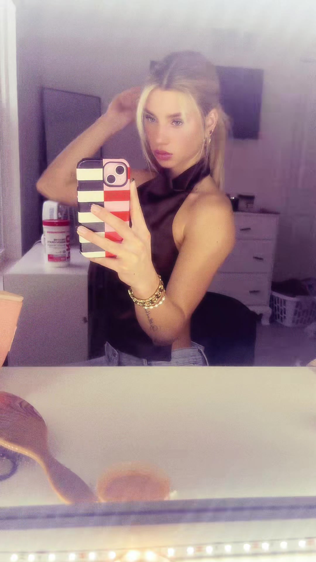 @Lo