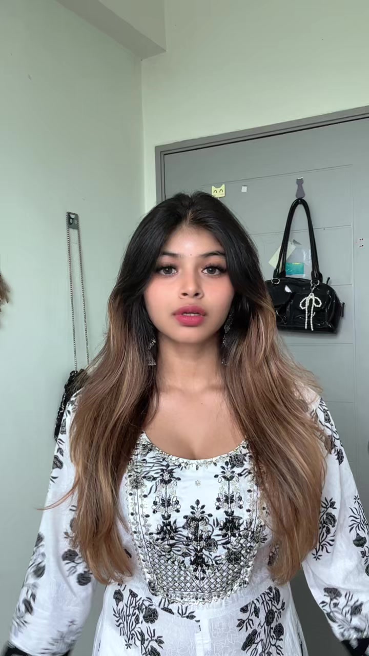@𝓐𝓫𝔂🦋