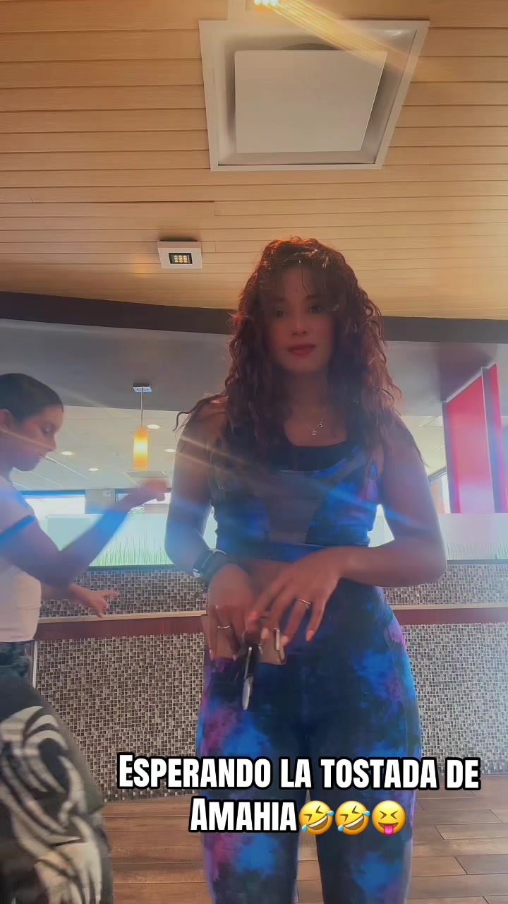 @caradelis7