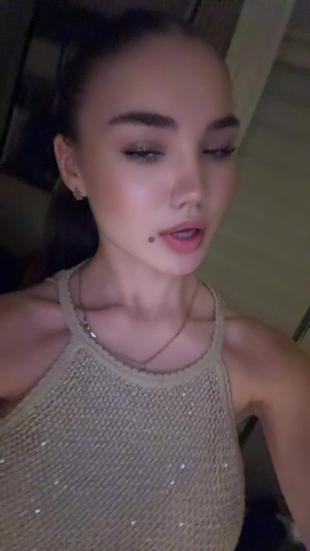 @𝒜.