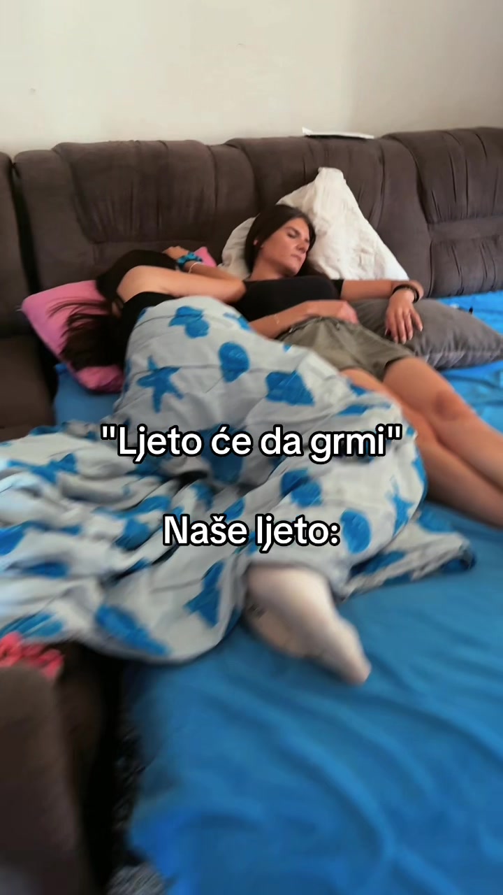 @сандра 🇷🇸