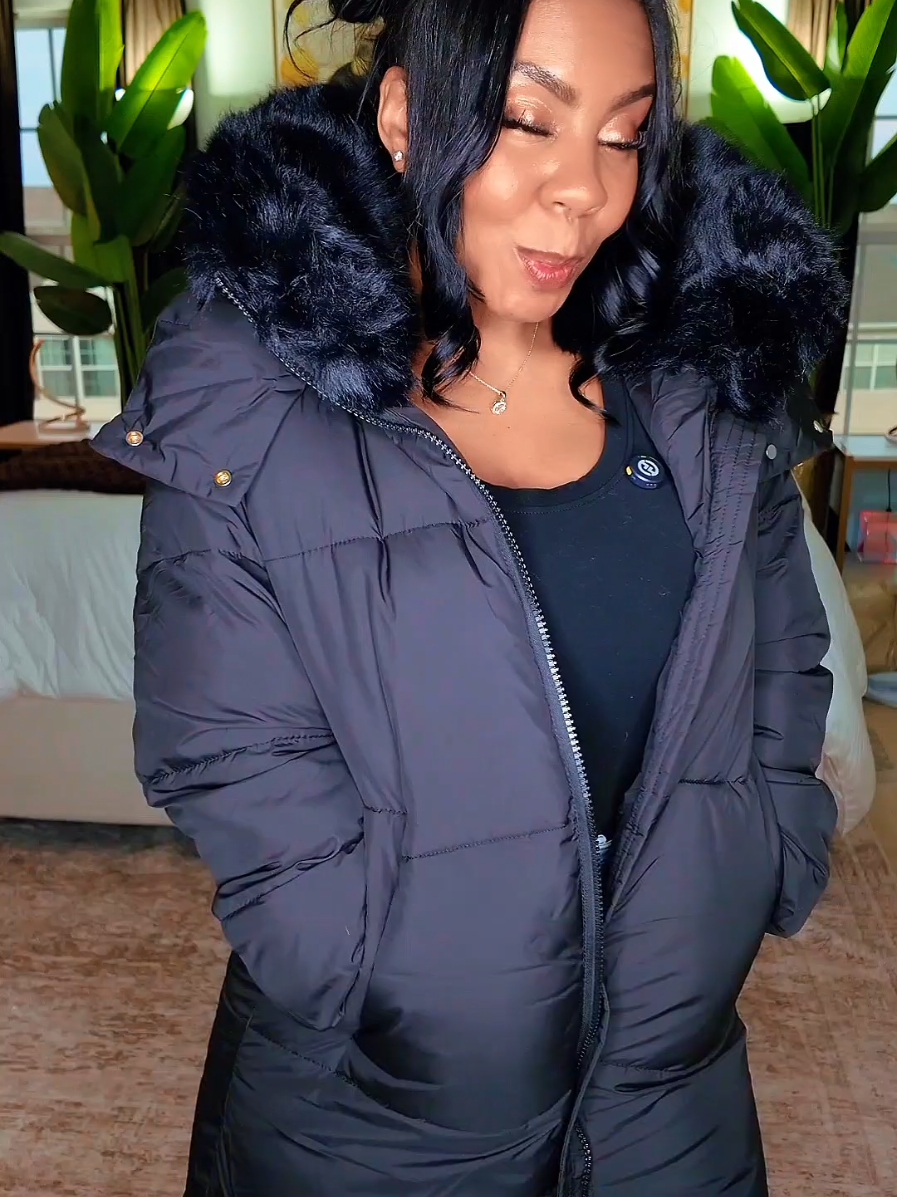 @D O M I N I Q U E