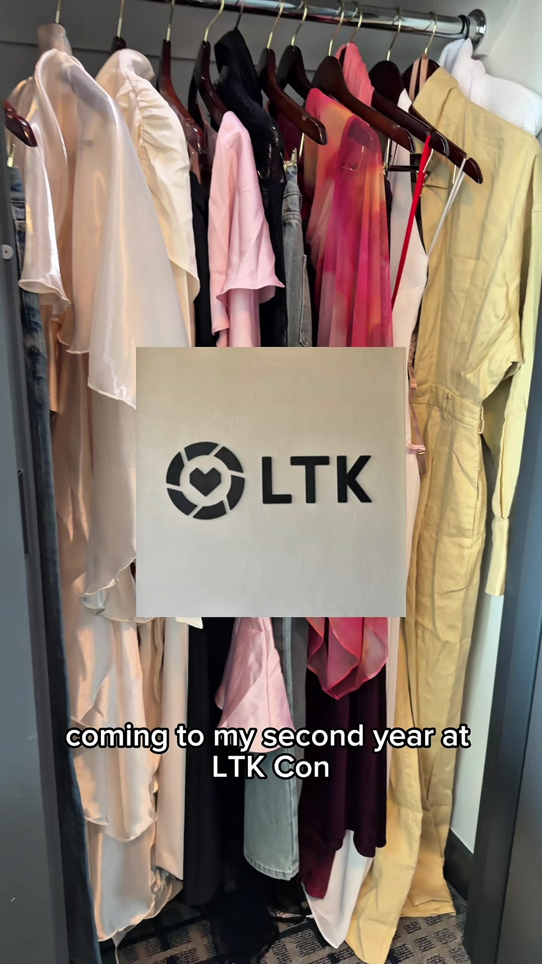 @Kira | Amazon Fashion Finds