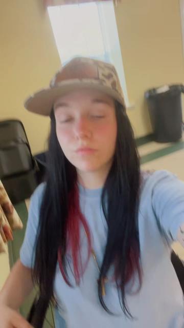 @paraplegic queen 👸