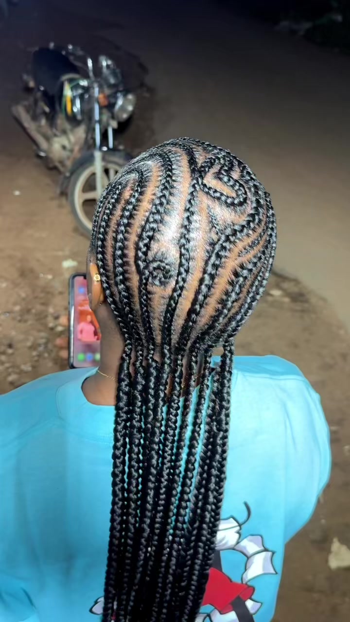 @HAIRSTYLIST IN OYO