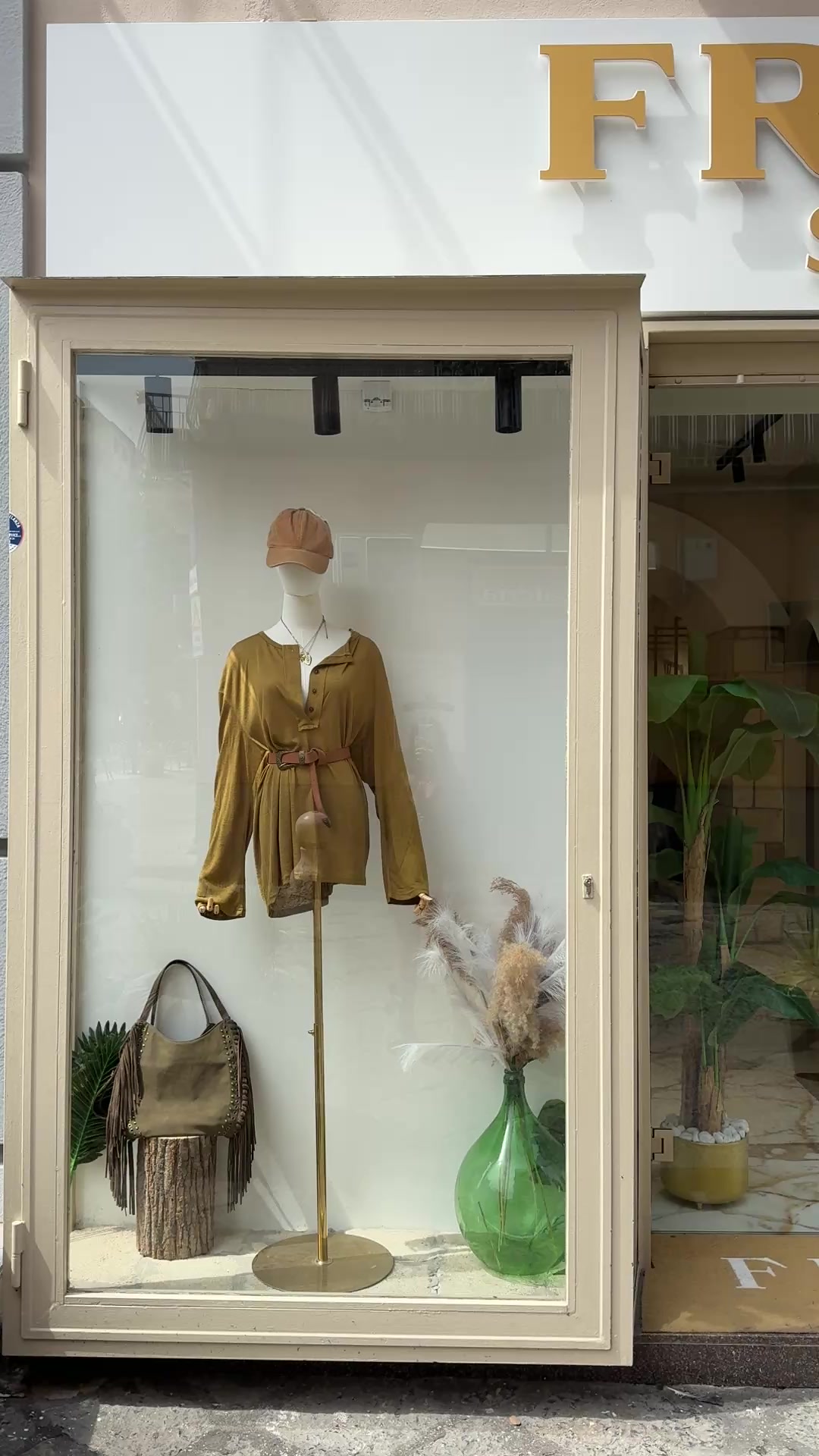 @Giusy Napolitano // fridashop
