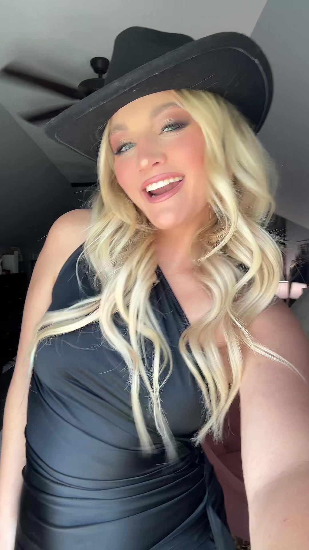 @averydroz