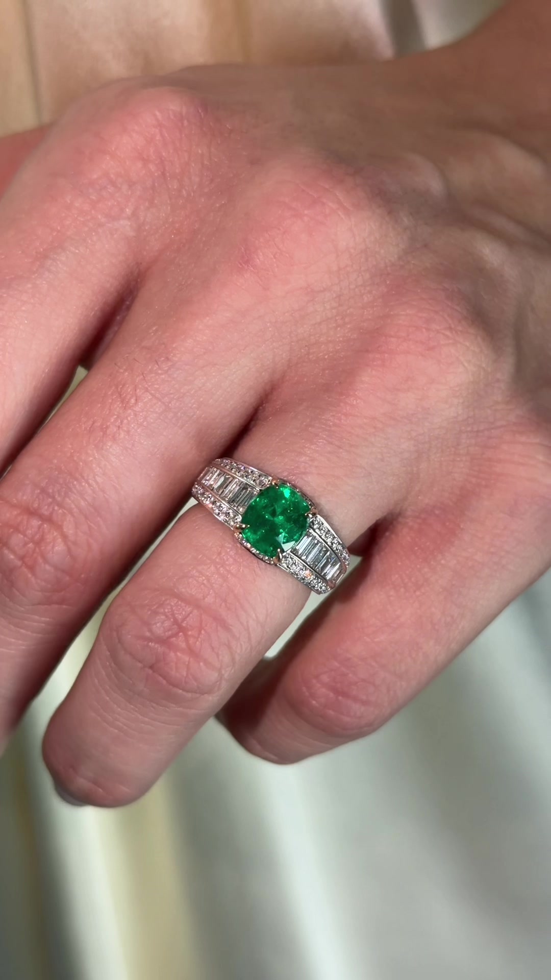 @JR Colombian Emerald