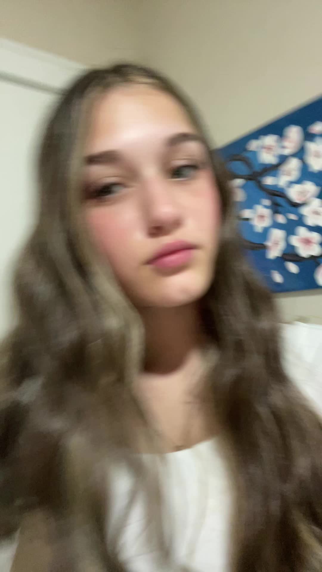 @Tzofia