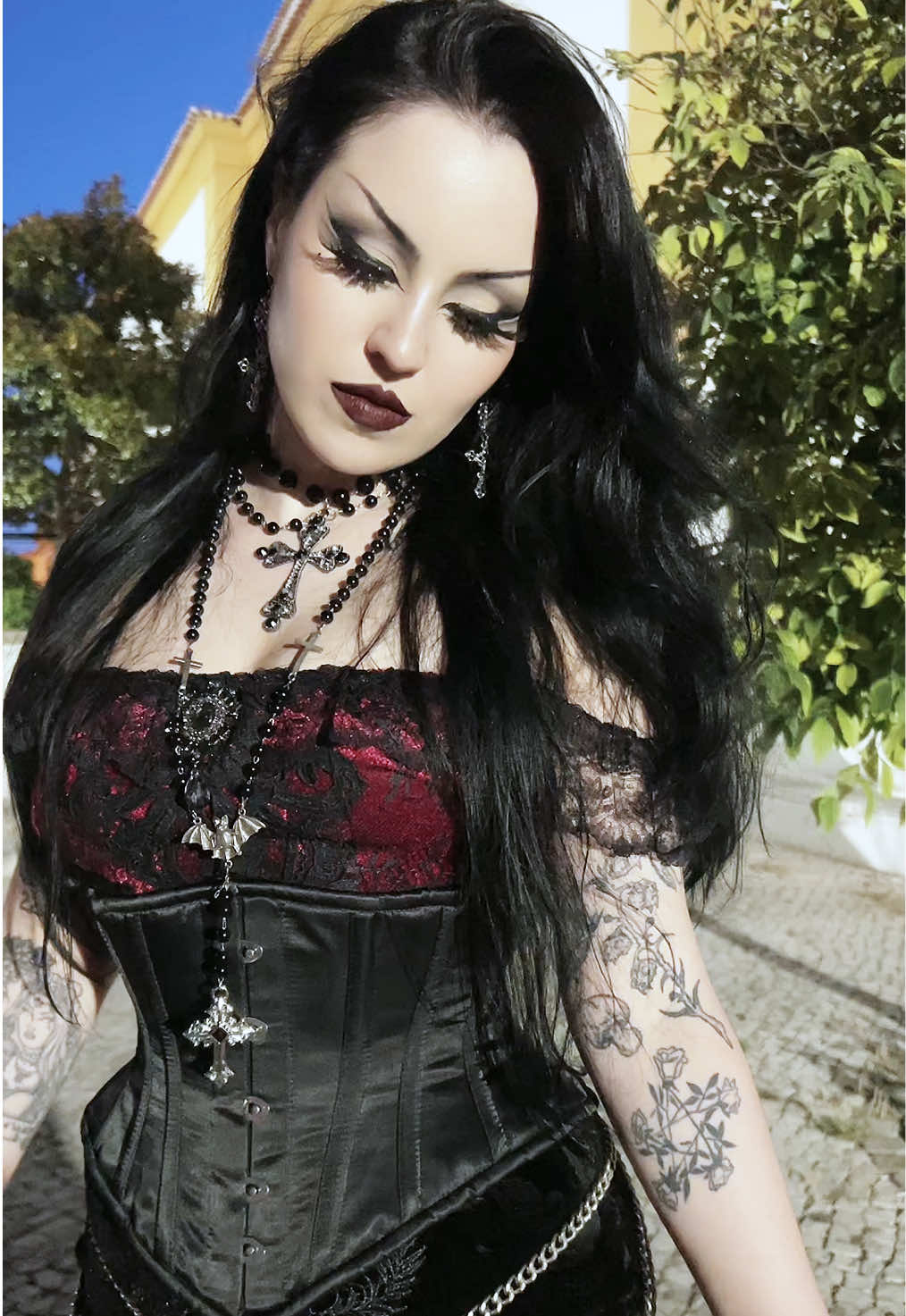 @veilofgraves