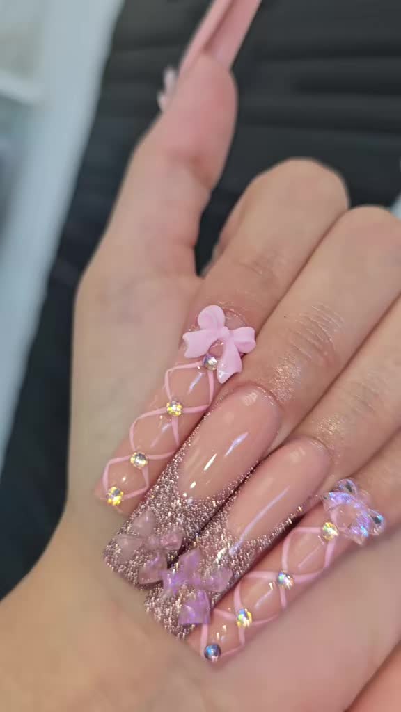 @GLAM BY CAMILA | BEAUTY SALON