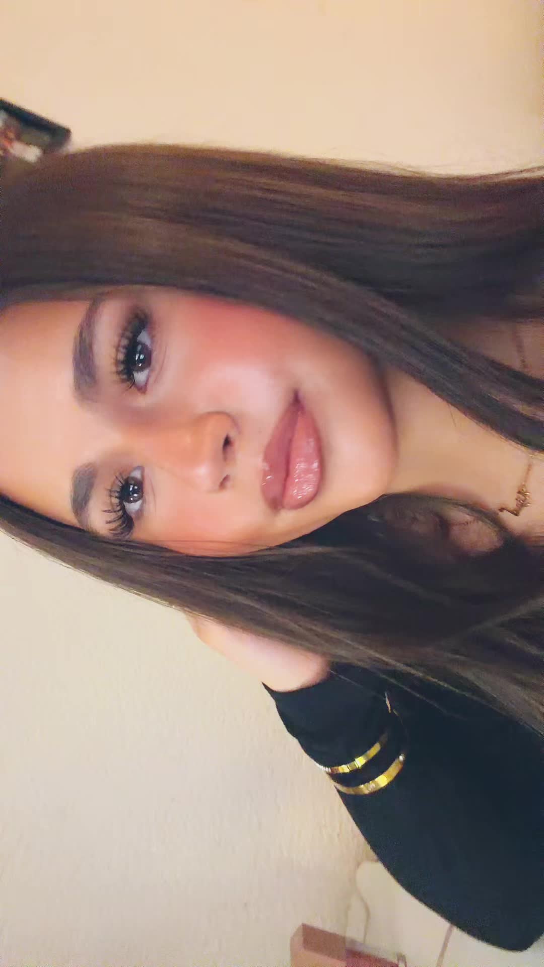 @𝐴𝑚𝑖𝑛𝑎𑁤