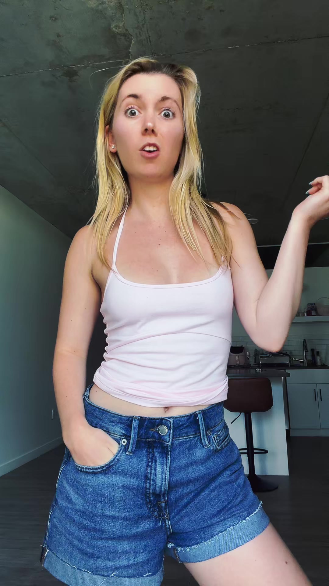 @hannahelizajohnson