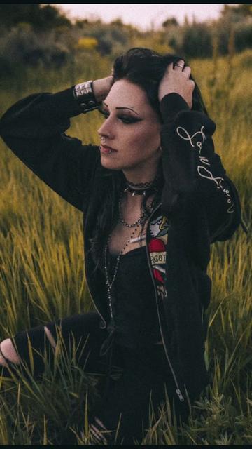 @𝕶𝖆𝖗𝖑𝖞🥀✨🖤