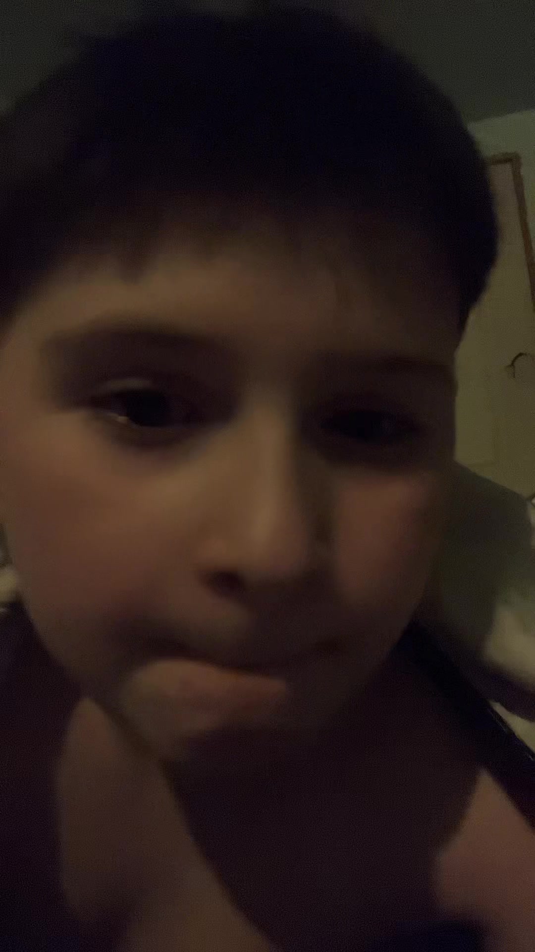 @EzraPlayz